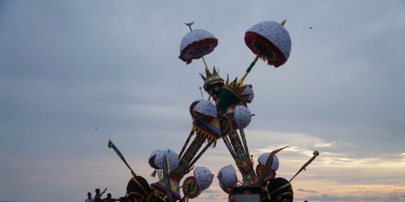 Rental Mobil Padang ke Pariaman untuk Wisata Pantai dan Keluarga