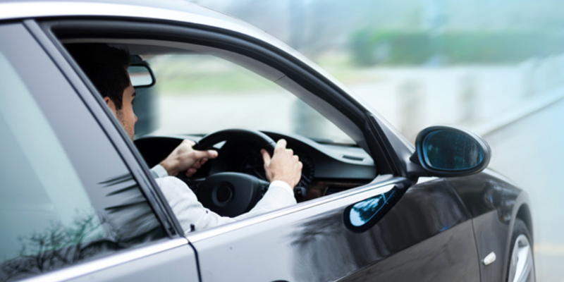 Apa yang Harus Dicek Sebelum Menyewa Mobil? Panduan Aman untuk Pemula